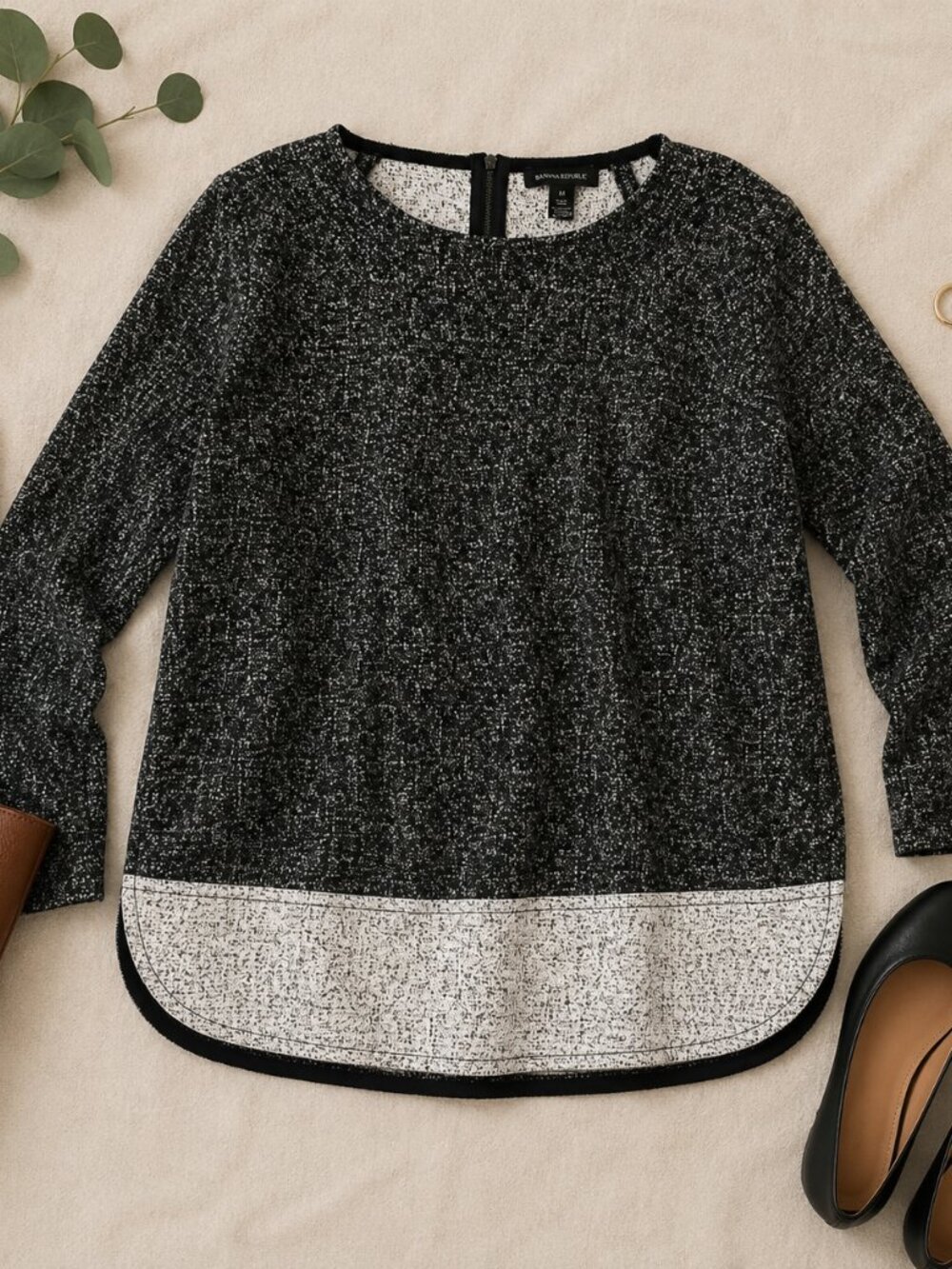 Banana Republic Marled Knit Top Medium Black White Zip Back Long Sleeve